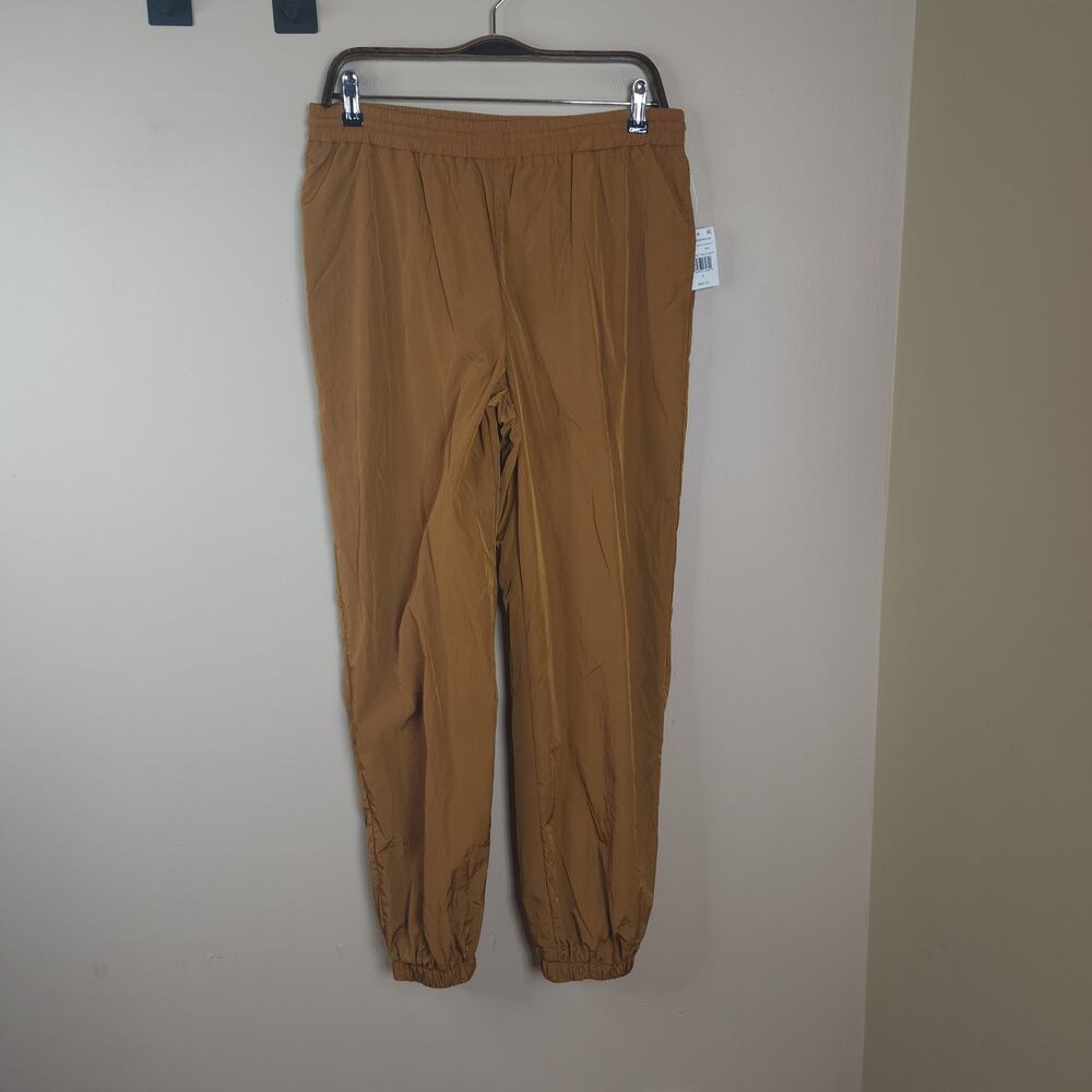 Good American Essential Nylon Track Pants in Bronze Size M